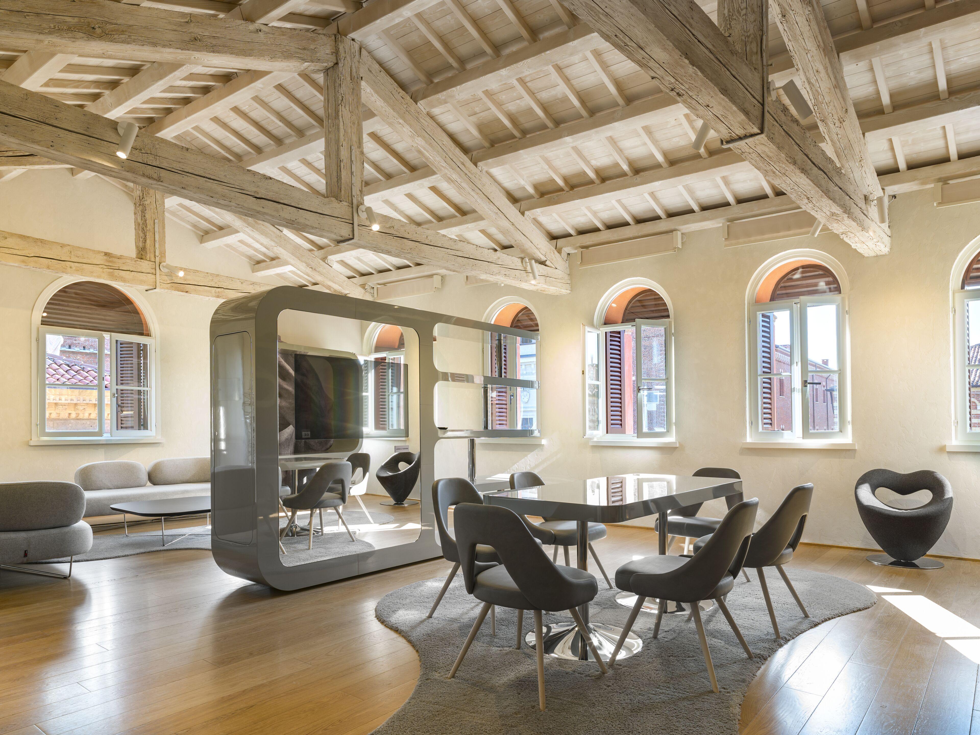Lords Of Verona Luxury Apartments — Photos 2